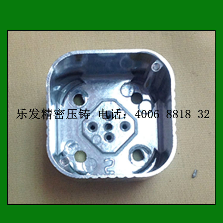 精密壓鑄鋁合金玉米燈飾外殼 散熱器殼體加工 精密壓鑄鋁合金玉米燈飾外殼 散熱器殼體加工